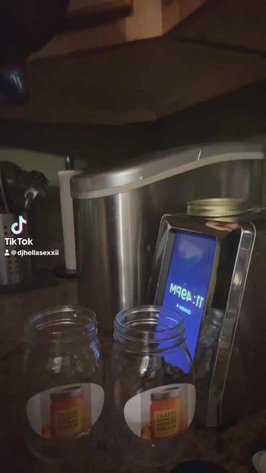 HELLA’S ORGANIC SEAMOSS STRAWBERRY